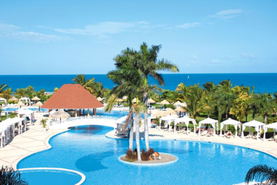 Bahia Grand All Inclusive Day Pass for One Amazing Day